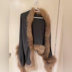 New/never worn Dana Stein shawl/ wrap with real fur (farm-raised)